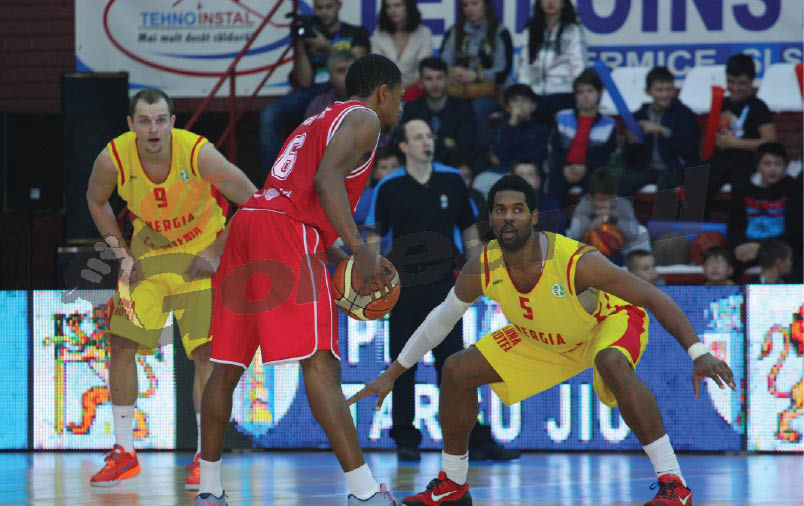 În faţa ultimei bariere