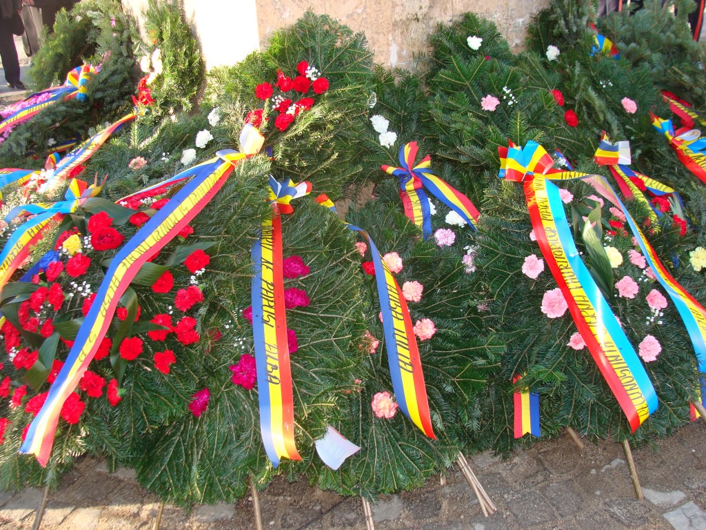 Jandarmii gorjeni îi comemorează pe eroii Revoluţiei din decembrie 1989