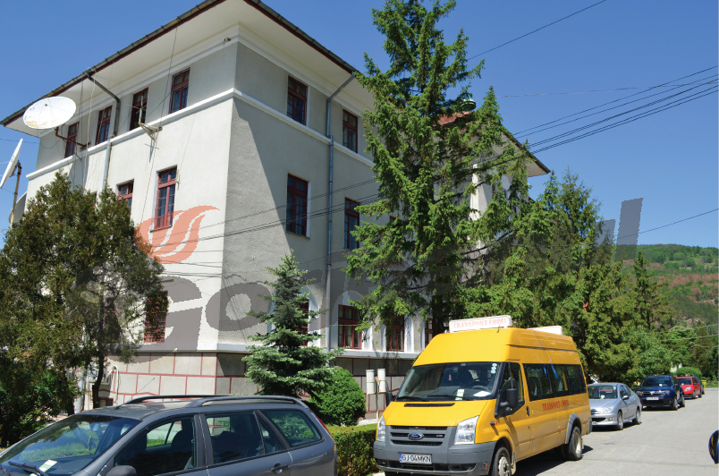 Moş Crăciun vine la elevii şi preşcolarii din Sadu