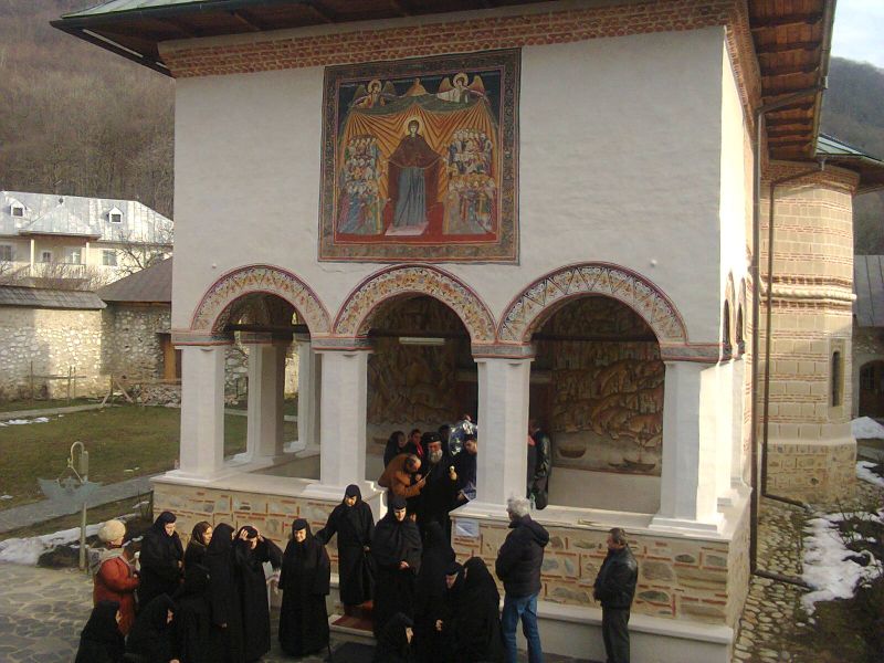 Sărbătoare Arhierească la Sfânta Mănăstire Polovragi