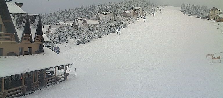 Peste 60 de centimetri de zăpadă proaspătă la Rânca