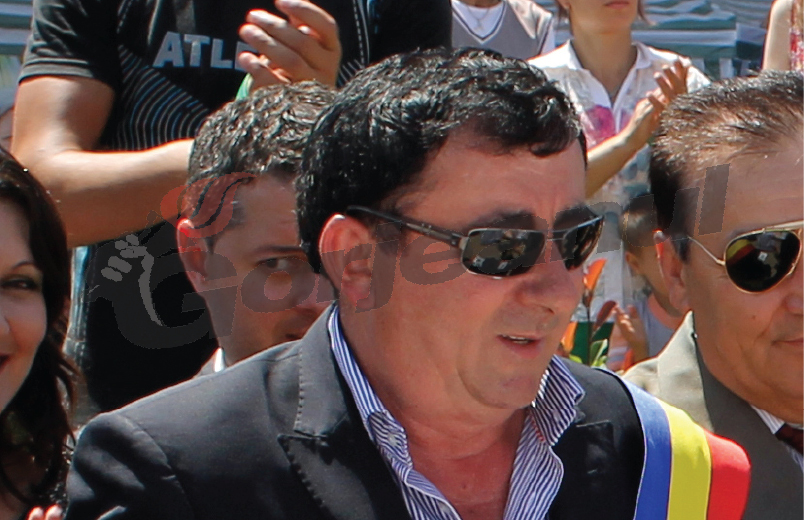 S-a spânzurat acasă la mama primarului Filip