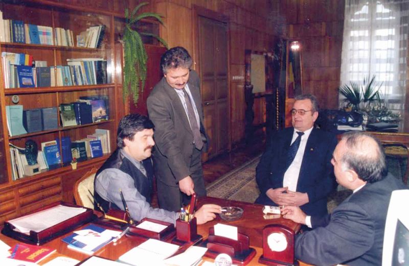 Vâlceanu îl vrea demis pe fostul susţinător al tatălui său