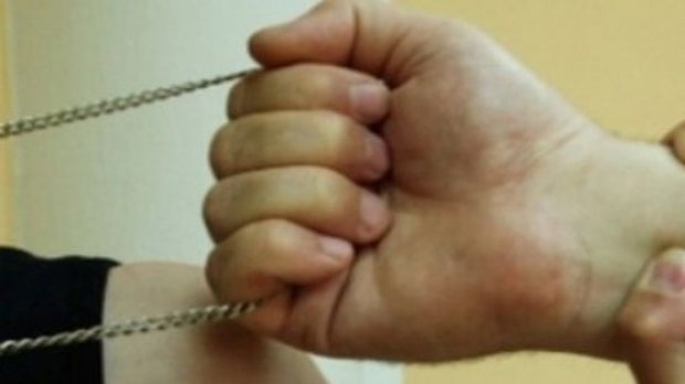 Tânăr de 18 ani, în arest pentru tâlhărie