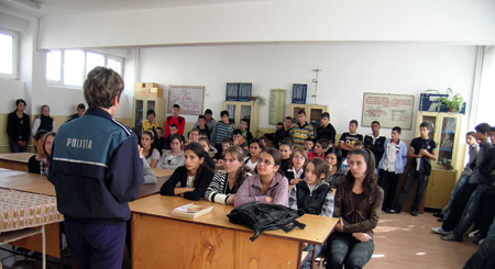 Sfaturi de la poliţişti pentru o vacanţă în siguranţă