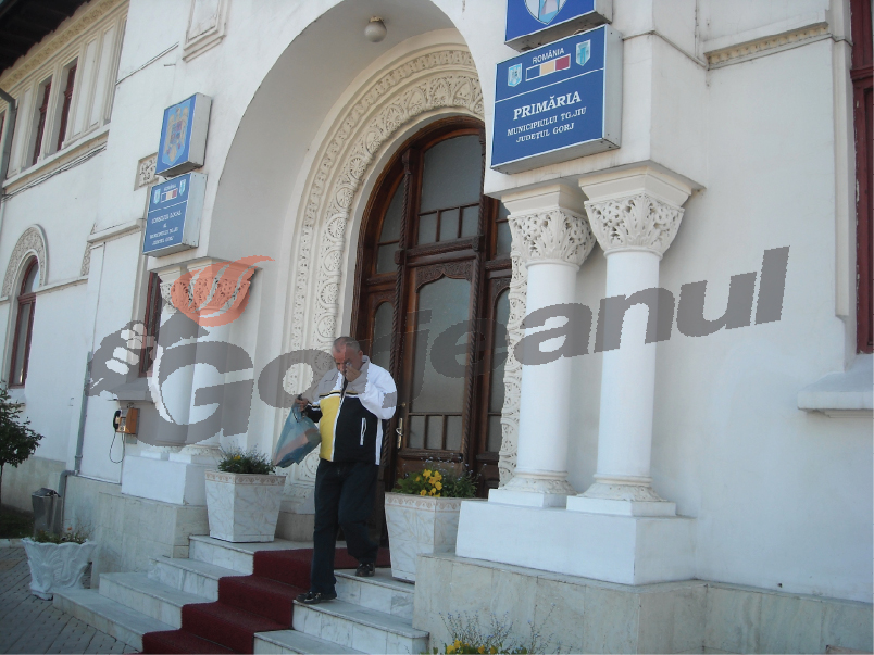 Fostul comisar Florea Ianc îşi vrea evaluat terenul concesionat de la Primăria Târgu-Jiu