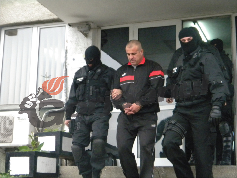 Șantaj cu prejudiciu de sute de mii de lei