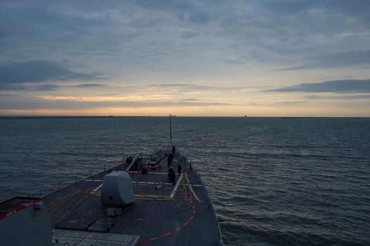 Distrugătorul american USS Cole revine mâine în Marea Neagră