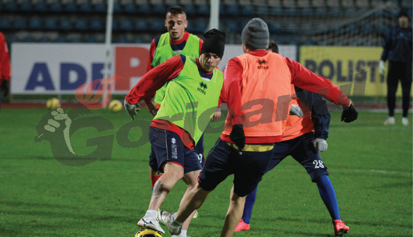 Pandurii revin astăzi în ţară