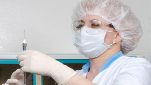 Asistenţii pensionari pot fi reangajaţi cu contracte individuale de muncă