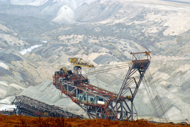 Acum se negociază anexele! Transferul carierelor Berbeşti şi Alunu, parafat joi la sediul CEO