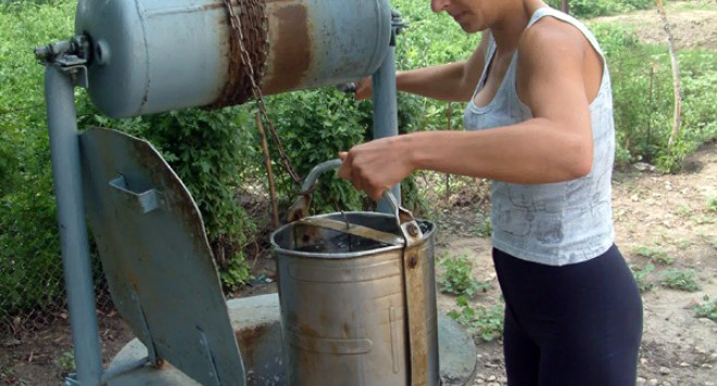Primăriile sunt obligate să verifice apa din fântânile publice