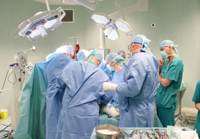 Sindicaliştii din Sănătate, dispuşi să apeleze la instanţă pentru sporurile medicilor