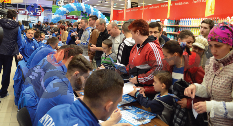 Acțiunile de promovare au continuat cu o întâlnire cu fanii la Mall / Pandurii, echipa noastră de suflet!