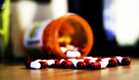 Pacienţii sunt încurajaţi să raporteze reacţiile adverse ale medicamentelor