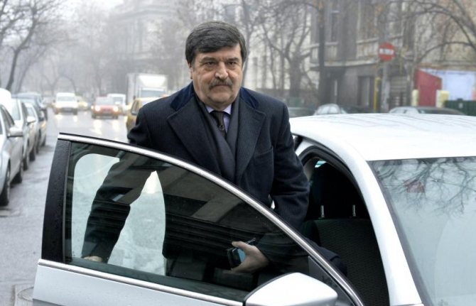 Greblă a dormit liber la el acasă