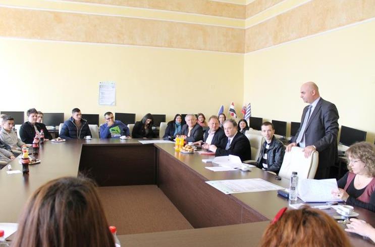 Dialog activ între studenţi, cadre didactice şi angajaţi la UCB