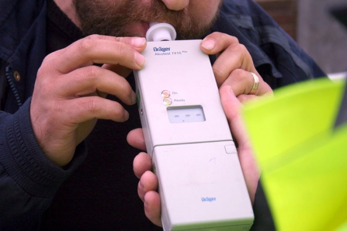 Tânăr din Ilfov, prins băut la volan de poliţiştii gorjeni