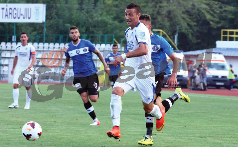 Fiul “Generalului” caută puncte în casa “Regelui”