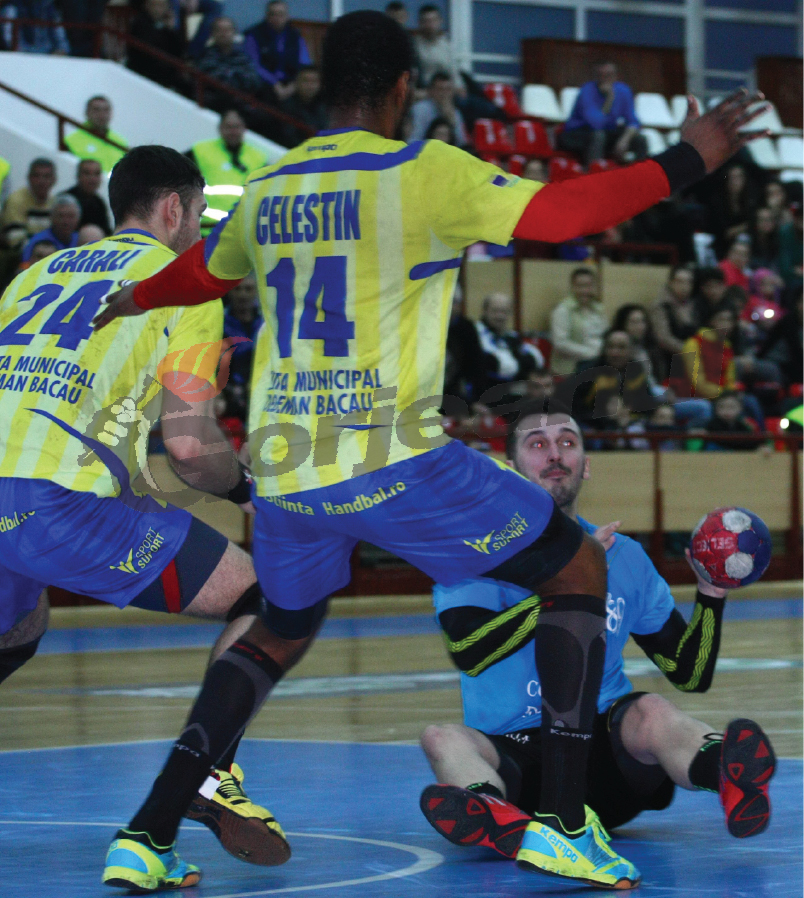 Meci cu două fețe, echipă cu două fețe