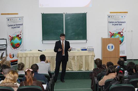 Studenţi de la UCB la a XV-a Conferinţă de Management al Carierei