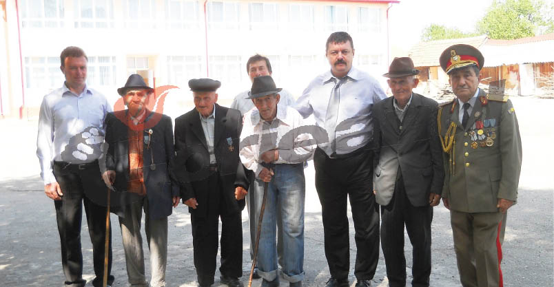 Glorie eternă şi recunoştinţă bravilor veterani români!