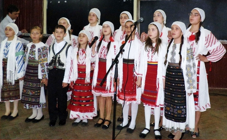 CJRAE Gorj în acţiuni de prevenire a violenţei în mediul şcolar – Concursul regional „Artă sau violenţă? Tu alegi!” şi-a desemnat câştigătorii etapei judeţene