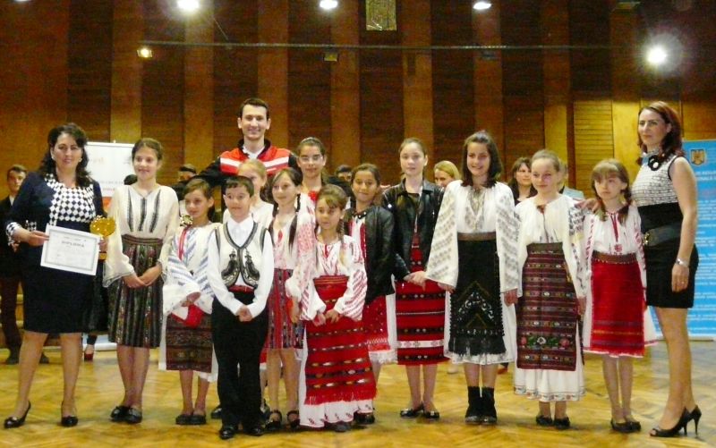 Grupul folcloric Justina Baluteanu