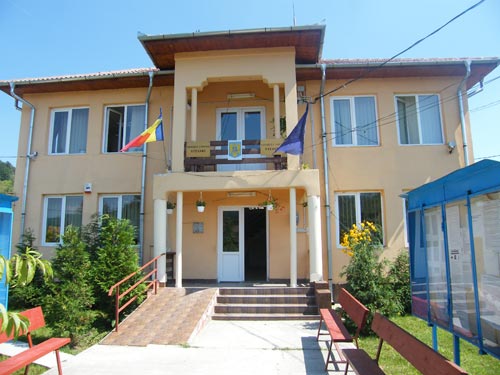 Primăria Stejari face angajări