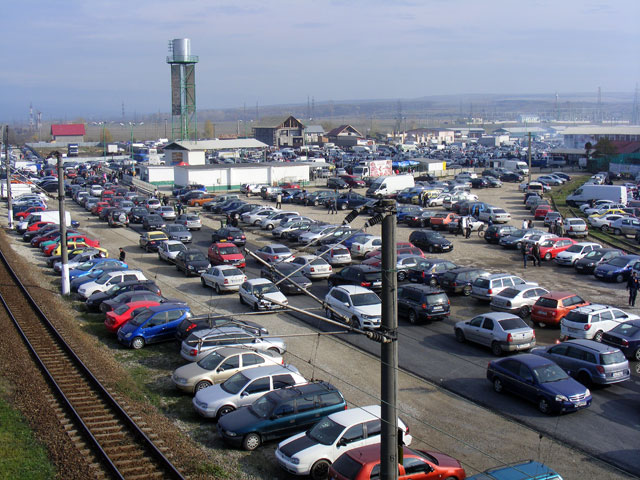 Razie pentru depistarea cazurilor de muncă la negru în Târgul Auto