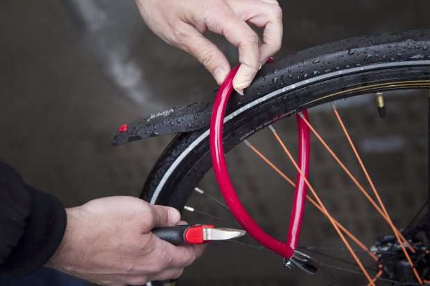 Târgujian căutat pentru furt de biciclete în Danemarca, reţinut de poliţişti