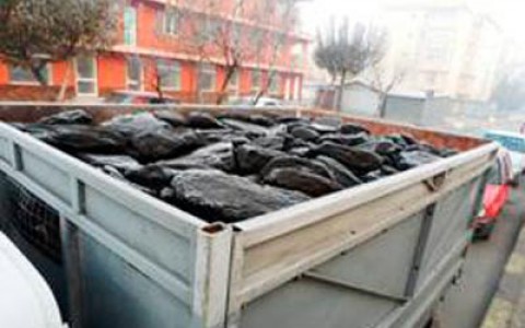 Cercetaţi pentru furt de cărbune