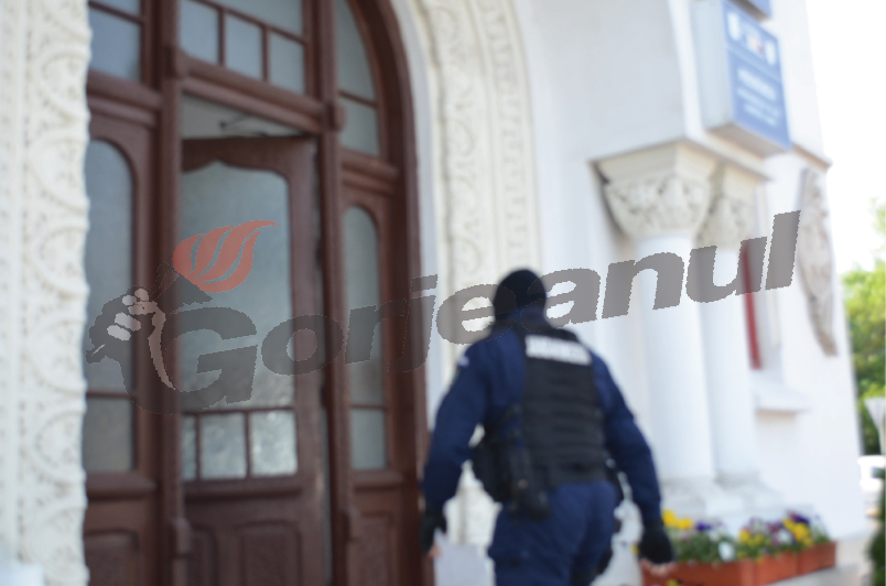 Descinderi la Primăria Târgu-Jiu și Aparegio