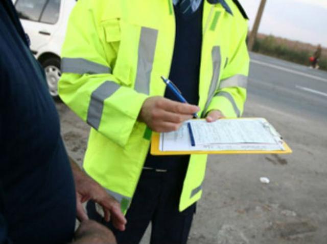 Dosar penal pentru un mopedist fără permis