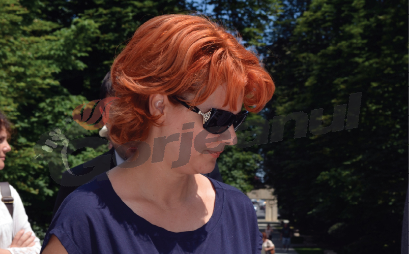 Primarul Olguţa Vasilescu bagă apa ,,plată” din Gorj la robinetele craiovenilor