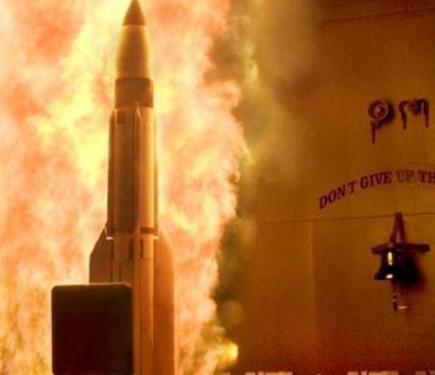 Compania Raytheon a primit 559 milioane dolari pentru a produce interceptorii scutului SUA din România