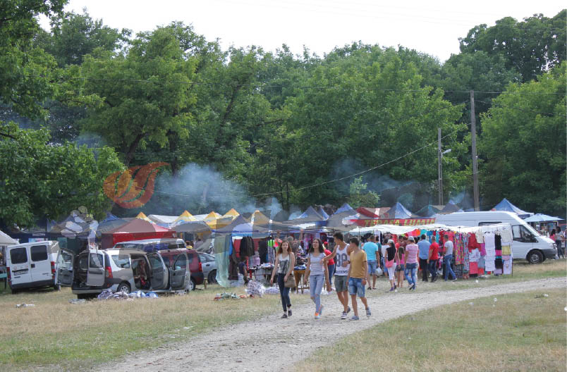 La spargerea Târgului de la Nucet / Comuna Peştişani, 29 iunie 2015, de Sfântul Petru, pe plus !