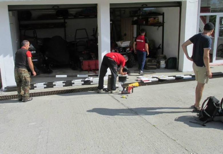 Salvamontiştii au demarat o nouă acţiune de marcare a traseelor turistice