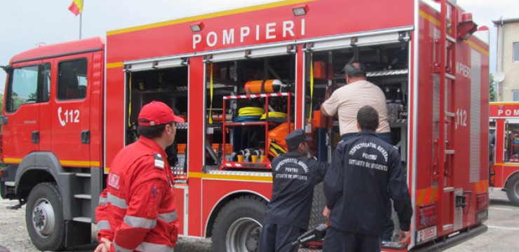 Serviciile voluntare şi private pentru situaţii de urgenţă, în concurs la Baia de Fier