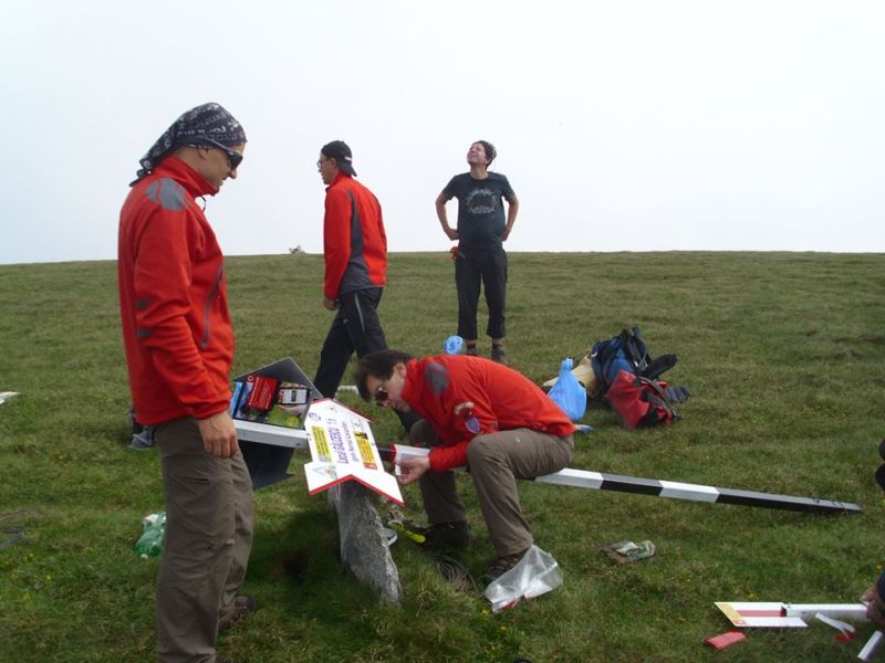 Acţiunea de marcare a traseelor turistice, o reuşită totală