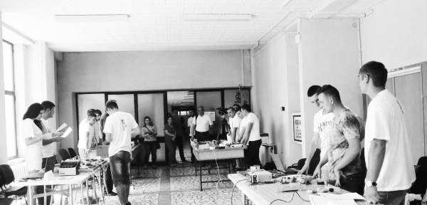 Elev C.N.T.V. – Locul I la competiţia studenţească de robotică de la Craiova