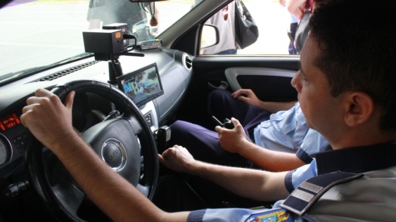 Sute de sancţiuni pentru vitezomani