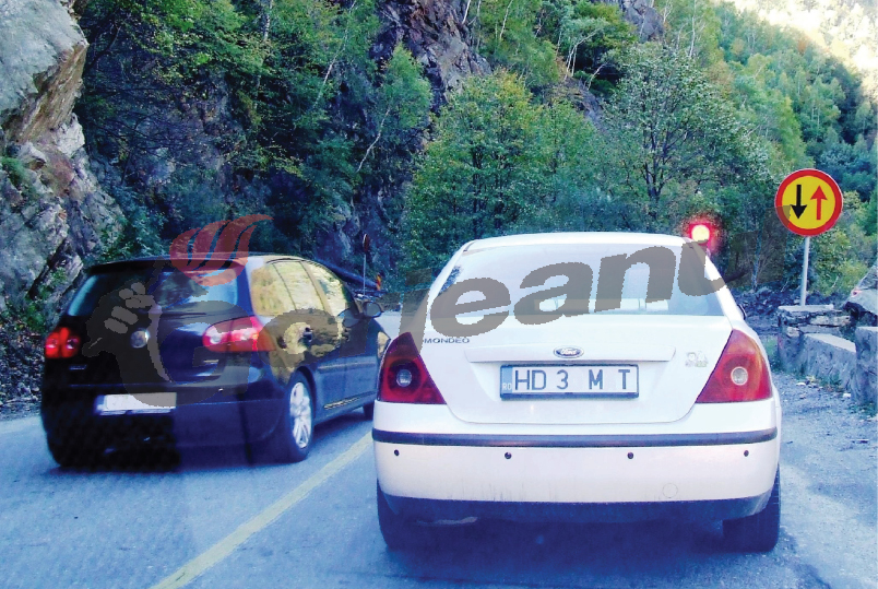 ATITUDINI estivale – Trafic „La Bungheală”, pe Defileul Jiului