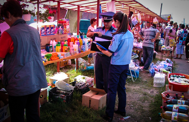 Amenzi după controale în târg