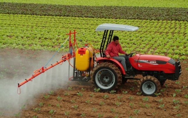 Start la cererile pentru subvenţionarea motorinei folosite în agricultură