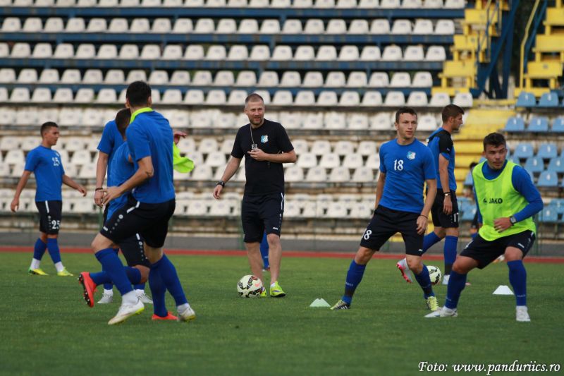 Grigoraș și Edi Iordănescu se înțeapă reciproc pe tema pregătirii pandurilor / Război rece între “fostul” și “actualul”