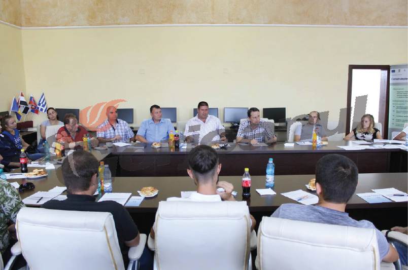 Dialog activ între studenţi, cadre didactice şi angajaţi la UCB