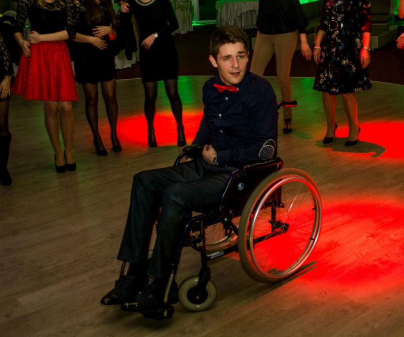 CNET, pe cea mai înaltă treaptă! Absolventul în scaun cu rotile, peste 9 la examenul maturităţii