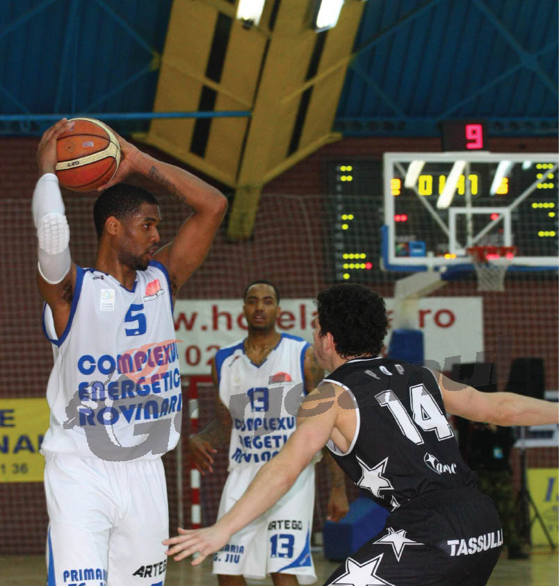 Se reunesc baschetbaliștii