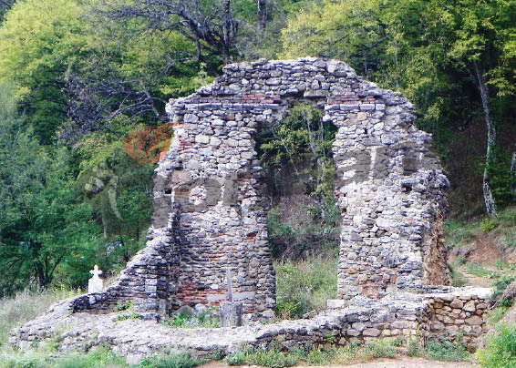 Repere estivale, În vizită la cel mai vechi lăcaş monahal din ţară